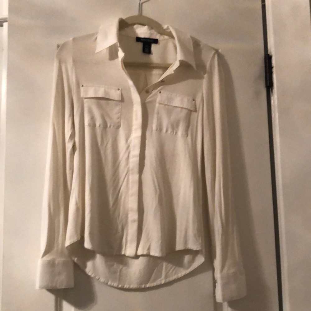 Soft creme top worn once